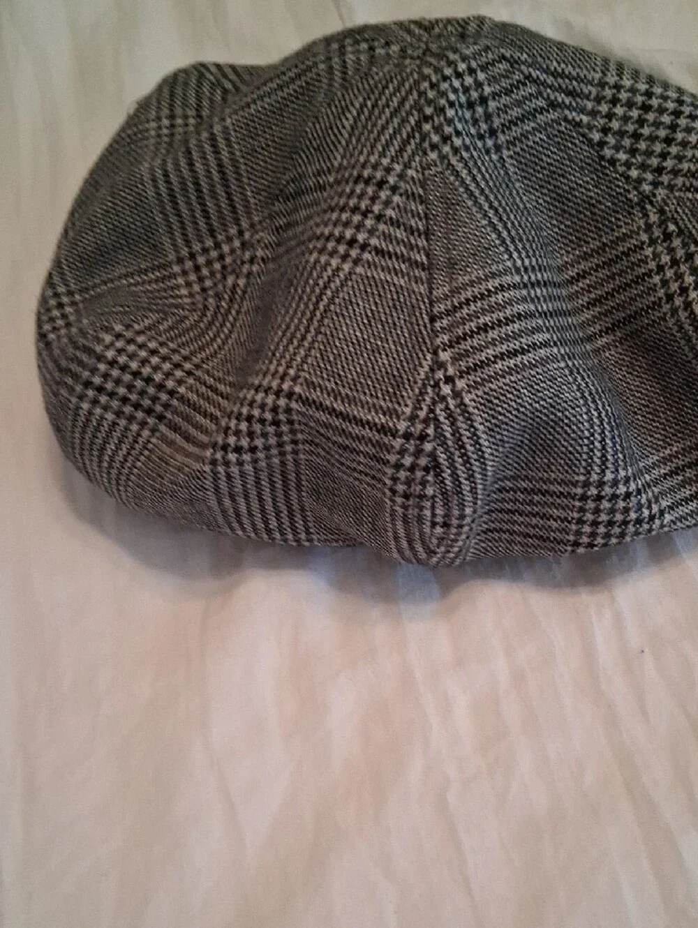 Banana Republic Women's Size S/M Black & White Glen Plaid Newsboy Cap. Fun